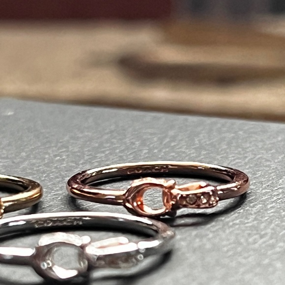 NEW‼️ COACH Signature interlock Pave Stackable 3 Ring Set - Picture 12 of 16